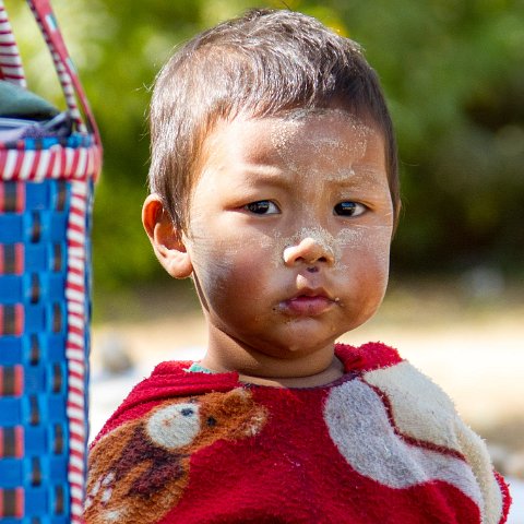 IMG 0938  Taken at Latitude/Longitude:21.185856/94.893981.  km       (Map link) : Km to   in, Birma, geo:lat=21.185856, geo:lon=94.893981, geotagged, myanmar