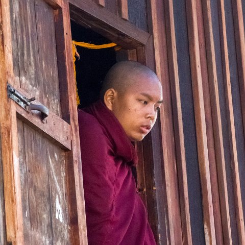 Window  Taken at Latitude/Longitude:20.684485/96.931486.  km       (Map link) : Km to   in, Birma, Yangon, geo:lat=20.684485, geo:lon=96.931486, geotagged, myanmar, selectie Birma