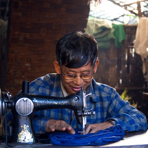Tailor  Taken at Latitude/Longitude:20.595270/93.262258.  km       (Map link) : Km to   in, Birma, Klik hier om trefwoorden toe te voegen, Panmyaung, geo:lat=20.595270, geo:lon=93.262258, geotagged, hdr basis, myanmar