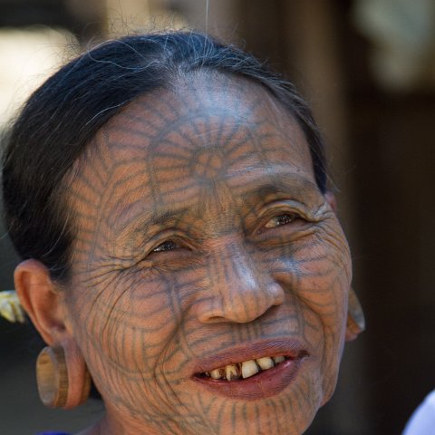 Lady with face Tattoo, Shin state  Taken at Latitude/Longitude:20.708523/93.256139.  km       (Map link) : Km to   in, Birma, Yangon, geo:lat=20.708523, geo:lon=93.256139, geotagged, hdr basis, myanmar, selectie Birma : spider Woman 9 birma