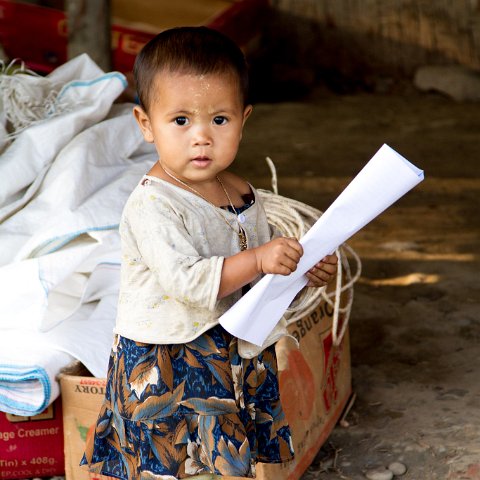 Girl in Myetritkyun  Taken at Latitude/Longitude:20.599307/93.227931.  km       (Map link) : Km to   in, Birma, Yangon, geo:lat=20.599307, geo:lon=93.227931, geotagged, myanmar