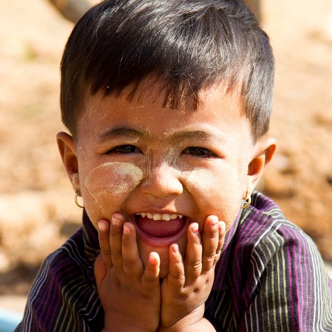 IMG 9465  Taken at Latitude/Longitude:21.150771/94.891561.  km       (Map link) : Km to   in, Birma, Yangon, geo:lat=21.150771, geo:lon=94.891561, geotagged, myanmar, selectie Birma