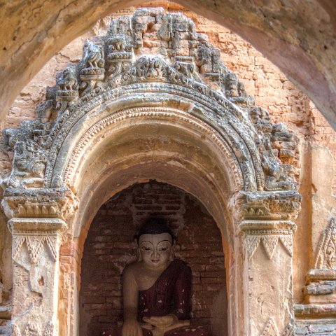 Another Buddha in another Pagoda  How many are there? : Birma, Buddha depiction, Yangon, myanmar, selectie Birma
