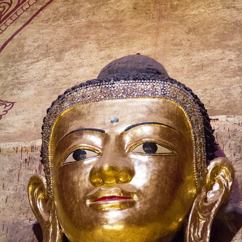 Gotama, Ananda temple  Taken at Latitude/Longitude:21.170851/94.867292.  km       (Map link) : Birma, Buddha depiction, Km to   in, geo:lat=21.170851, geo:lon=94.867292, geotagged, myanmar : Buddha (Siddarta) Gautama