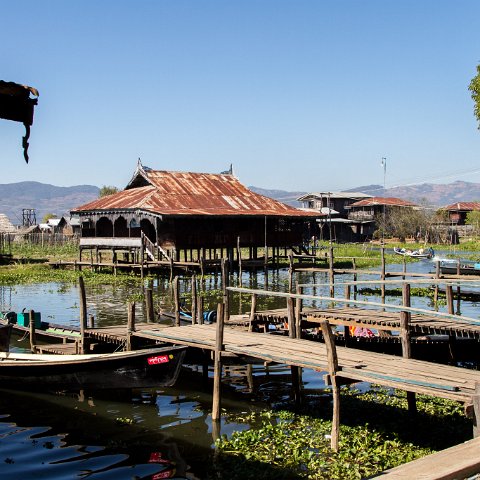 Inle Lake  Taken at Latitude/Longitude:20.516579/96.897624.  km       (Map link) : Km to   in, Birma, geo:lat=20.516579, geo:lon=96.897624, geotagged, myanmar
