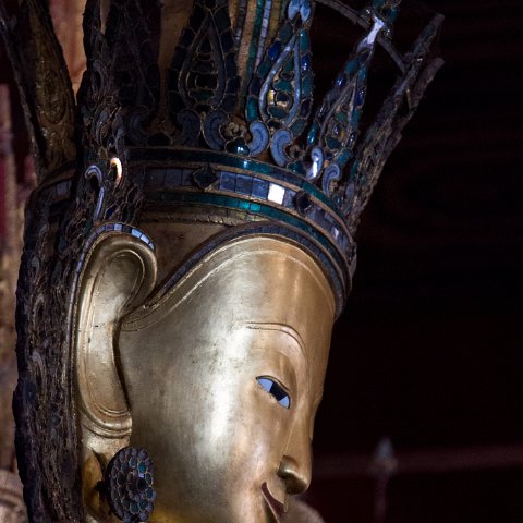 Jumping Cat Monastery, Inle Lake  Taken at Latitude/Longitude:20.516818/96.897584.  km       (Map link) : Km to   in, Birma, geo:lat=20.516818, geo:lon=96.897584, geotagged, myanmar