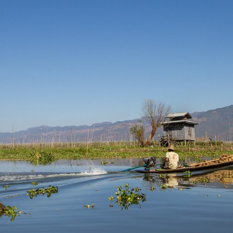 Inle Lake  Taken at Latitude/Longitude:20.517242/96.897588.  km       (Map link) : Km to   in, Birma, geo:lat=20.517242, geo:lon=96.897588, geotagged, myanmar