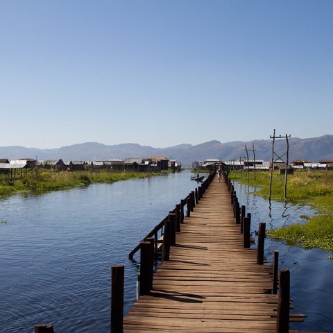 IMG 2517 (2)  Taken at Latitude/Longitude:20.581086/96.937222.  km       (Map link) : Km to   in, Birma, geo:lat=20.581086, geo:lon=96.937222, geotagged, myanmar