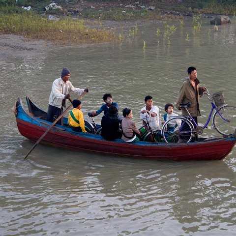 Ferry  Taken at Latitude/Longitude:20.160859/92.906392.  km       (Map link) : Km to   in, Birma, geo:lat=20.160859, geo:lon=92.906392, geotagged, myanmar