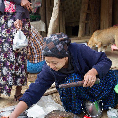Fish market  Taken at Latitude/Longitude:20.595359/93.262236.  km       (Map link) : Km to   in, Birma, Klik hier om trefwoorden toe te voegen, Panmyaung, geo:lat=20.595359, geo:lon=93.262236, geotagged, hdr basis, myanmar
