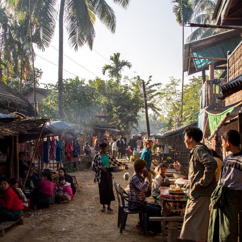 Near Mrauk-U  Taken at Latitude/Longitude:20.594444/93.262069.  km       (Map link) : Km to   in, Birma, Klik hier om trefwoorden toe te voegen, Panmyaung, Yangon, geo:lat=20.594444, geo:lon=93.262069, geotagged, hdr basis, myanmar, selectie Birma