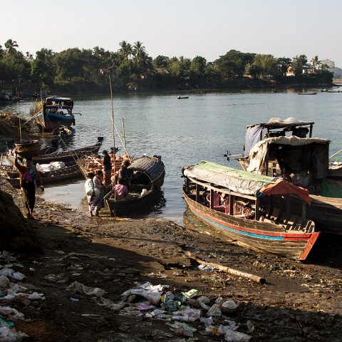 Highway  Taken at Latitude/Longitude:20.596284/93.262208.  km       (Map link) : Km to   in, Birma, Klik hier om trefwoorden toe te voegen, Panmyaung, geo:lat=20.596284, geo:lon=93.262208, geotagged, hdr basis, myanmar