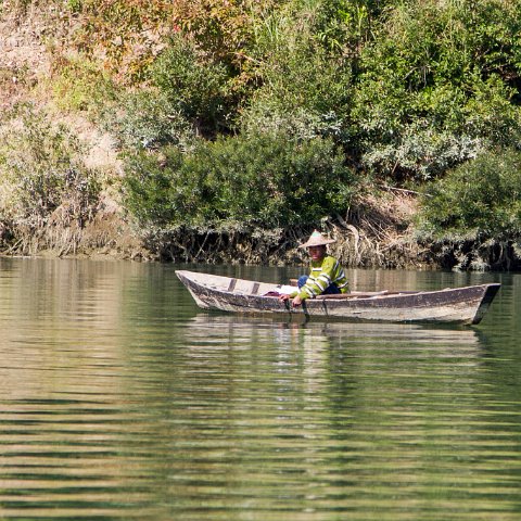 Fishing  Taken at Latitude/Longitude:20.701194/93.210526.  km       (Map link) : Km to   in, Birma, Yangon, geo:lat=20.701194, geo:lon=93.210526, geotagged, hdr basis, myanmar, selectie Birma