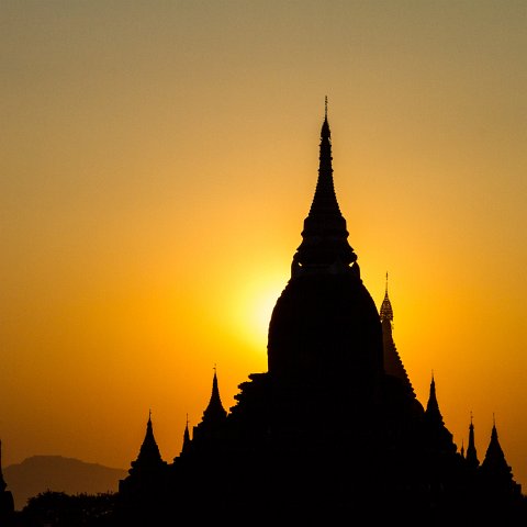 IMG 9335  Taken at Latitude/Longitude:21.148204/94.860346.  km       (Map link) : Km to   in, Birma, geo:lat=21.148204, geo:lon=94.860346, geotagged, myanmar