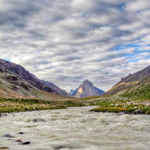 IMG 3856 2 7 2 8 2Enhancer : 2011, Himalayas, India, Zanskar, hdr result, people