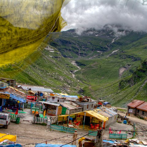 IMG 6903 2 4 2 5 2Enhancer : 2011, Himalayas, India, Zanskar, flags, hdr result