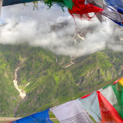 IMG 6906 2 7 2 8 2 : 2011, Himalayas, India, Zanskar, flags, hdr basis, rothang pass
