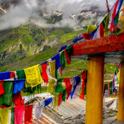 IMG 6912 2 3 2 4 2 : 2011, Himalayas, India, Zanskar, flags, hdr basis, rothang pass