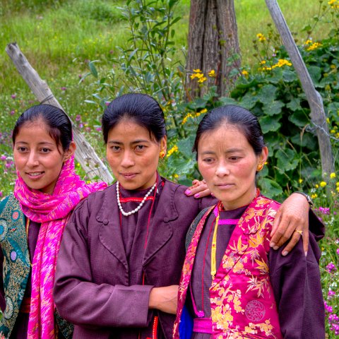 IMG 8798 2 799 2 800 2Enhancer : 2011, Himalayas, India, Zanskar, hdr result, people