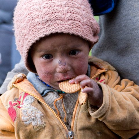 IMG 3412 2 : -2, 2011, Himalayas, India, Onderbelicht, Zanskar, hdr, hdr basis, hdr basis belicht, kids, muts, roze