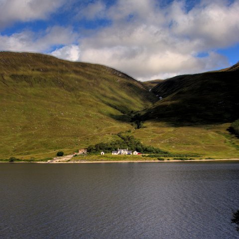 Schotland  Multiple exposures : hdr result