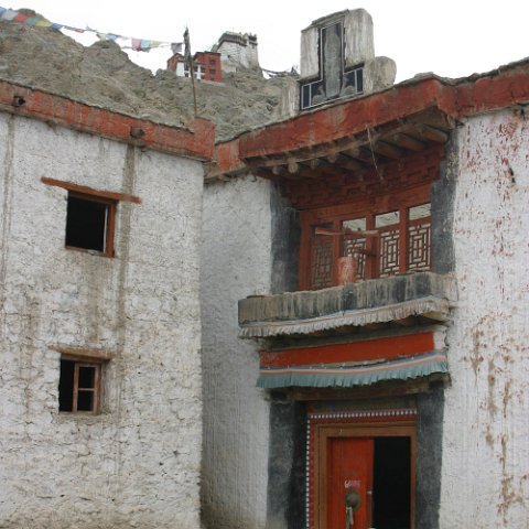 IMG09763  Reis Ladakh, India 2004 met Stichting Danja, www.danja.nl : Door, India Ladakh 2004 Danja* Leh, doors, www.reisfotos.nl (c) J.M. van der Horst