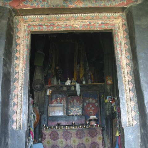 IMG12254  Reis Ladakh, India 2004 met Stichting Danja, www.danja.nl : India Ladakh 2004 Danja Monasterie Indus valley Thiksey doors, doors, www.reisfotos.nl (c) J.M. van der Horst