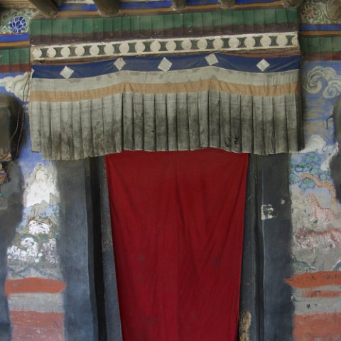 IMG12263  Reis Ladakh, India 2004 met Stichting Danja, www.danja.nl : India Ladakh 2004 Danja Monasterie Indus valley Thiksey doors, doors, www.reisfotos.nl (c) J.M. van der Horst