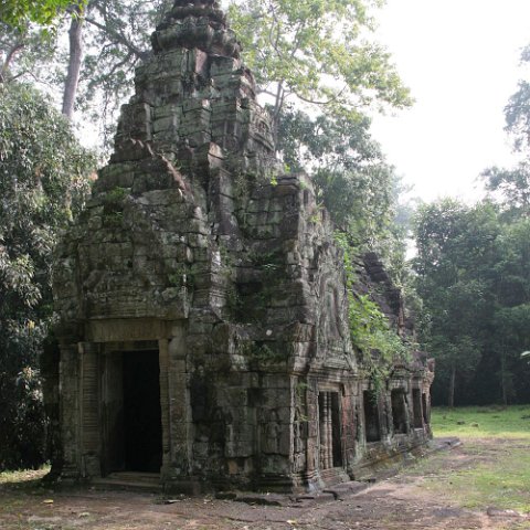 IMG 1792  Cambodja 2006 Siem Reap. : Angkor, Cambodia 2006 Ankor wat Angkor Thom Temple complex, doors, www.reisfotos.nl (c) J.M. van der Horst