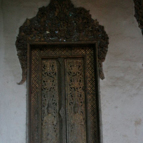 IMG 8866  Laos 2006 Luang Prabang : Laos 2006, Laos 2006 Luang Prabang doors, doors, www.reisfotos.nl (c) J.M. van der Horst