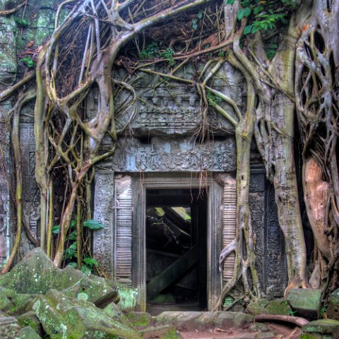 MG 0163 4 5Enhancer : Door, cambodia cambodja, doors, www.reisfotos.nl (c) J.M. van der Horst