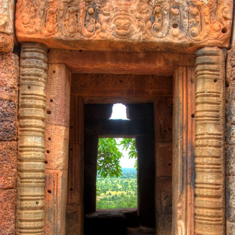 MG 2020 1 2Enhancer : Door, cambodia cambodja, doors, www.reisfotos.nl (c) J.M. van der Horst