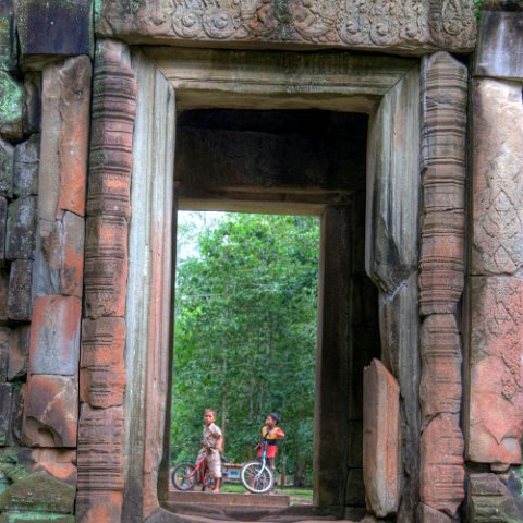 MG 3634 5 6Enhancer : Door, cambodia cambodja, doors, www.reisfotos.nl (c) J.M. van der Horst