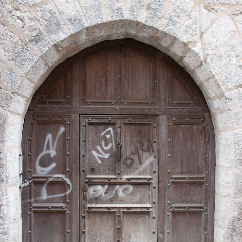 MG 7378  Taken at Latitude/Longitude:44.449060/1.441758. 0.41 km East Cahors Midi-Pyrénées France   (Map link) : 0.41  Km to Cahors  in Midi-Pyrénées France, Cahors, Door, France, Midi-Pyrénées, geo:lat=44.449060, geo:lon=1.441758, geotagged, hdr, hdr basis, hdr basis belicht, hdr original, www.reisfotos.nl (c) J.M. van der Horst
