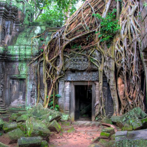 MG 9879 80 81Enhancer : Door, cambodia cambodja, doors, www.reisfotos.nl (c) J.M. van der Horst