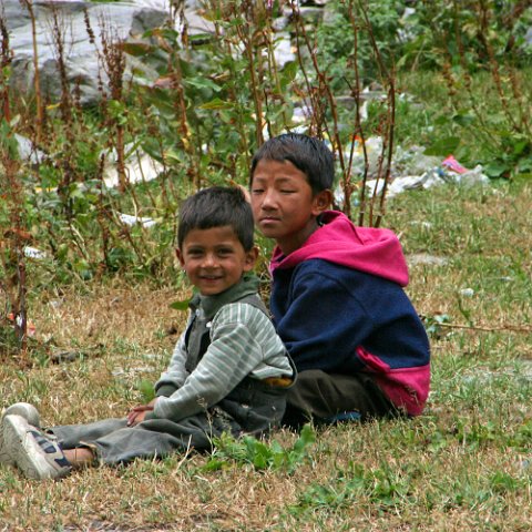 IMG09121  Reis Ladakh, India 2004 met Stichting Danja, www.danja.nl : India Ladakh 2004 Danja, second highest motorable pass* Manali Highway kids, second highest motorable pass* Manali Highway* to jispa, www.reisfotos.nl (c) J.M. van der Horst