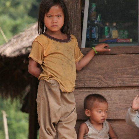 IMG 9172  Laos 2006 : Laos 2006 kids, Laos 2006* Luang Prabang to Xieng Khouang, www.reisfotos.nl (c) J.M. van der Horst
