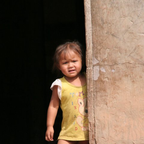 IMG 9179 : Laos 2006 kids, Laos 2006* Luang Prabang to Xieng Khouang, www.reisfotos.nl (c) J.M. van der Horst
