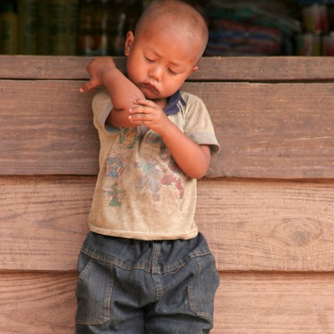 IMG 9180 COPY  Laos 2006 : Laos 2006 kids, Laos 2006* Luang Prabang to Xieng Khouang, www.reisfotos.nl (c) J.M. van der Horst